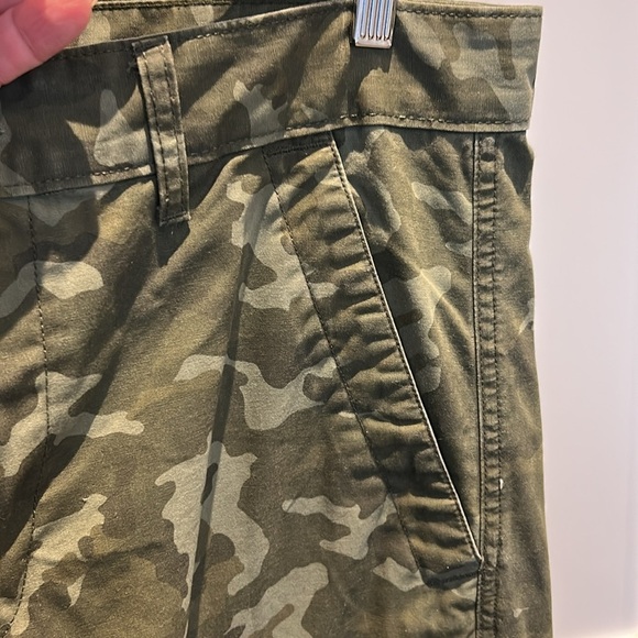 Eddie Bauer Camo Cargo Pants Men’s Size 34 - Picture 6 of 13